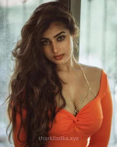 Ayesha Khan Hot